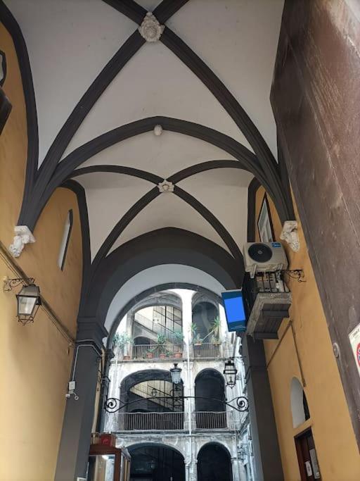 Fashion Cathedral Apartment, Centro Storico Napoli ภายนอก รูปภาพ