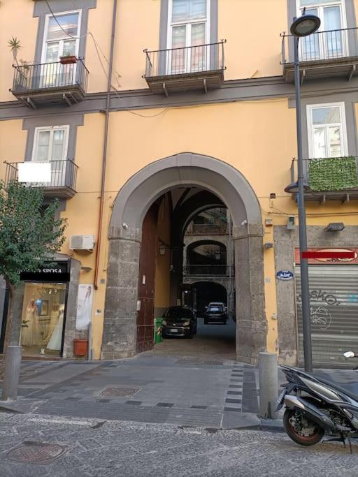 Fashion Cathedral Apartment, Centro Storico Napoli ภายนอก รูปภาพ